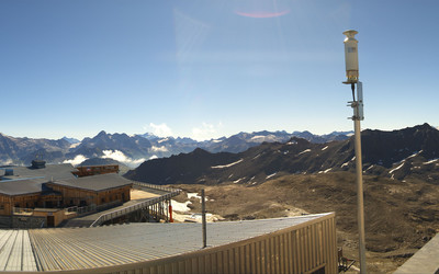 La Grande Motte webcam (źródło: https://tignes.roundshot.com/grande-motte/)